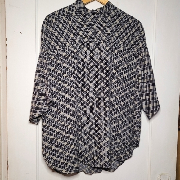 ZARA Flowy Plaid Blouse, Key Hole Style in Back Large - Picture 1 of 6